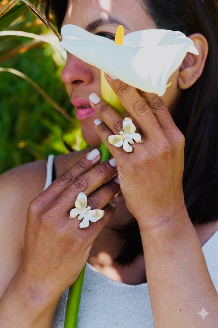 Anillo "Cala Butterfly" – Plata Esculpida Maciza