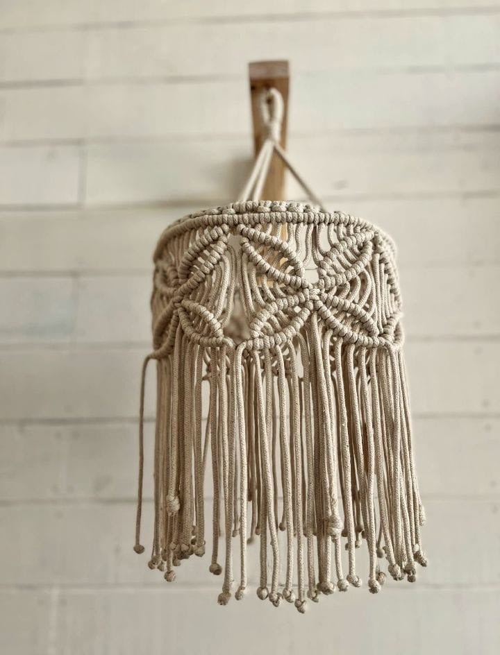 Pantalla de macramé diseño mariposa
